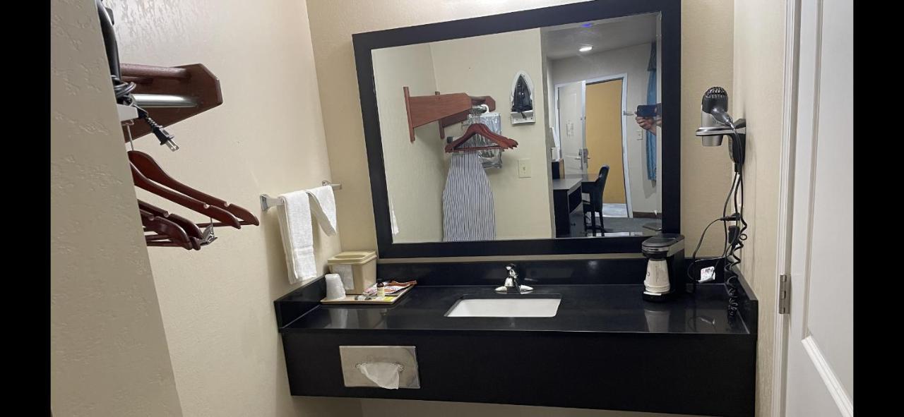 Garden Inn & Suites Little Rock Exteriör bild